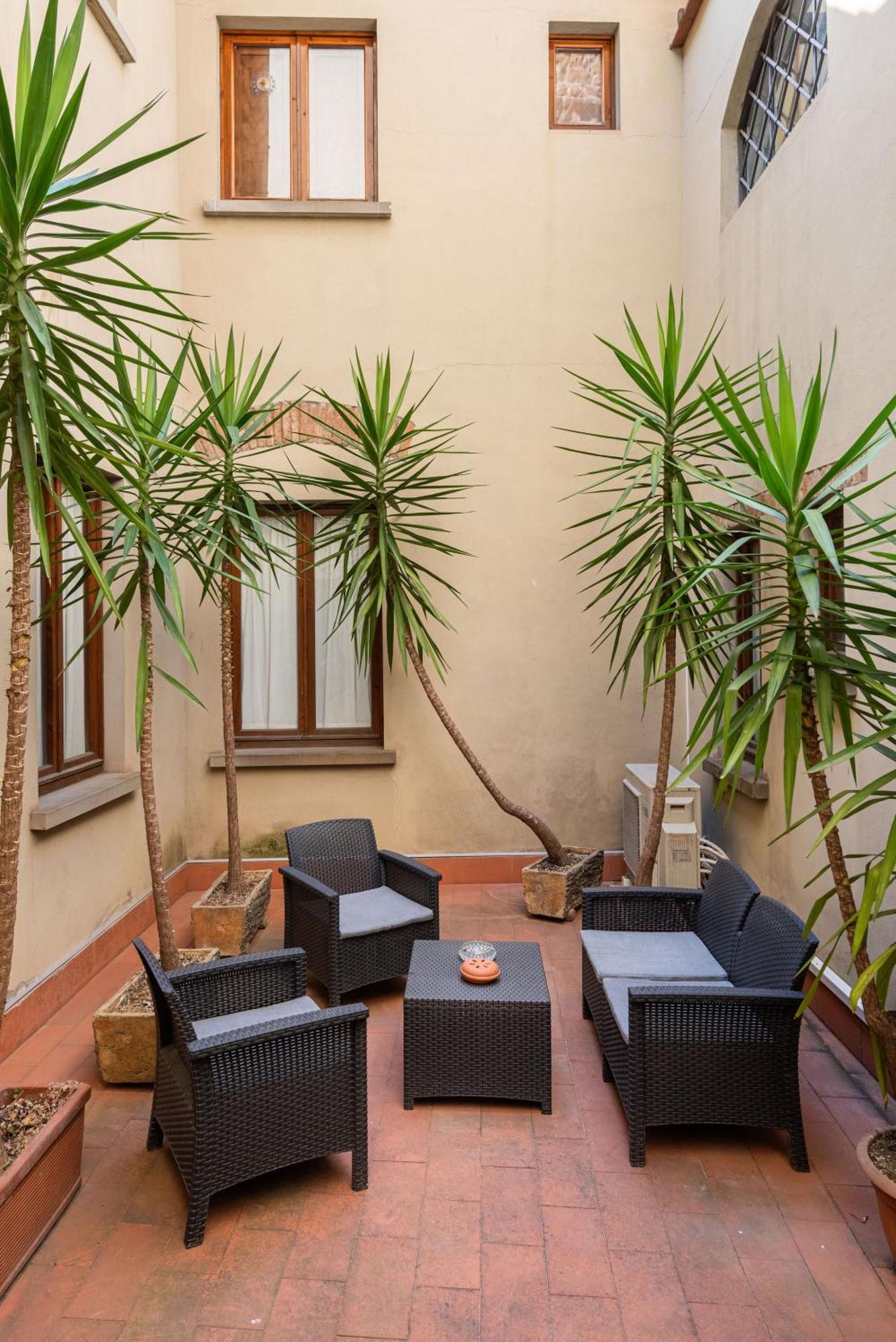 Signoria Apartment With Patio Florenţa Exterior foto
